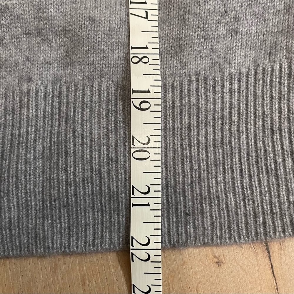 Grey Wool and Cashmere Sweater - Picture 7 of 7